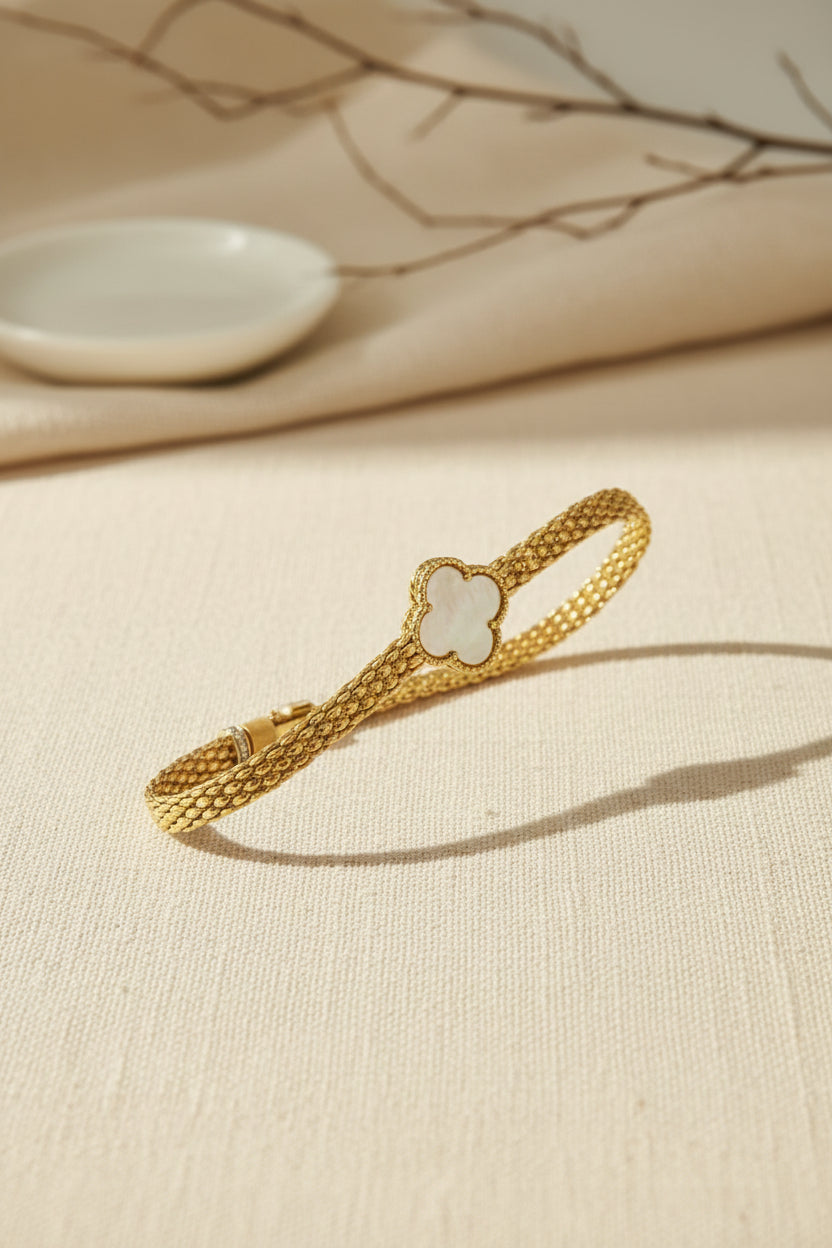 Cadena Cubana de Oro con Dije Cruz y Corona de Zirconias